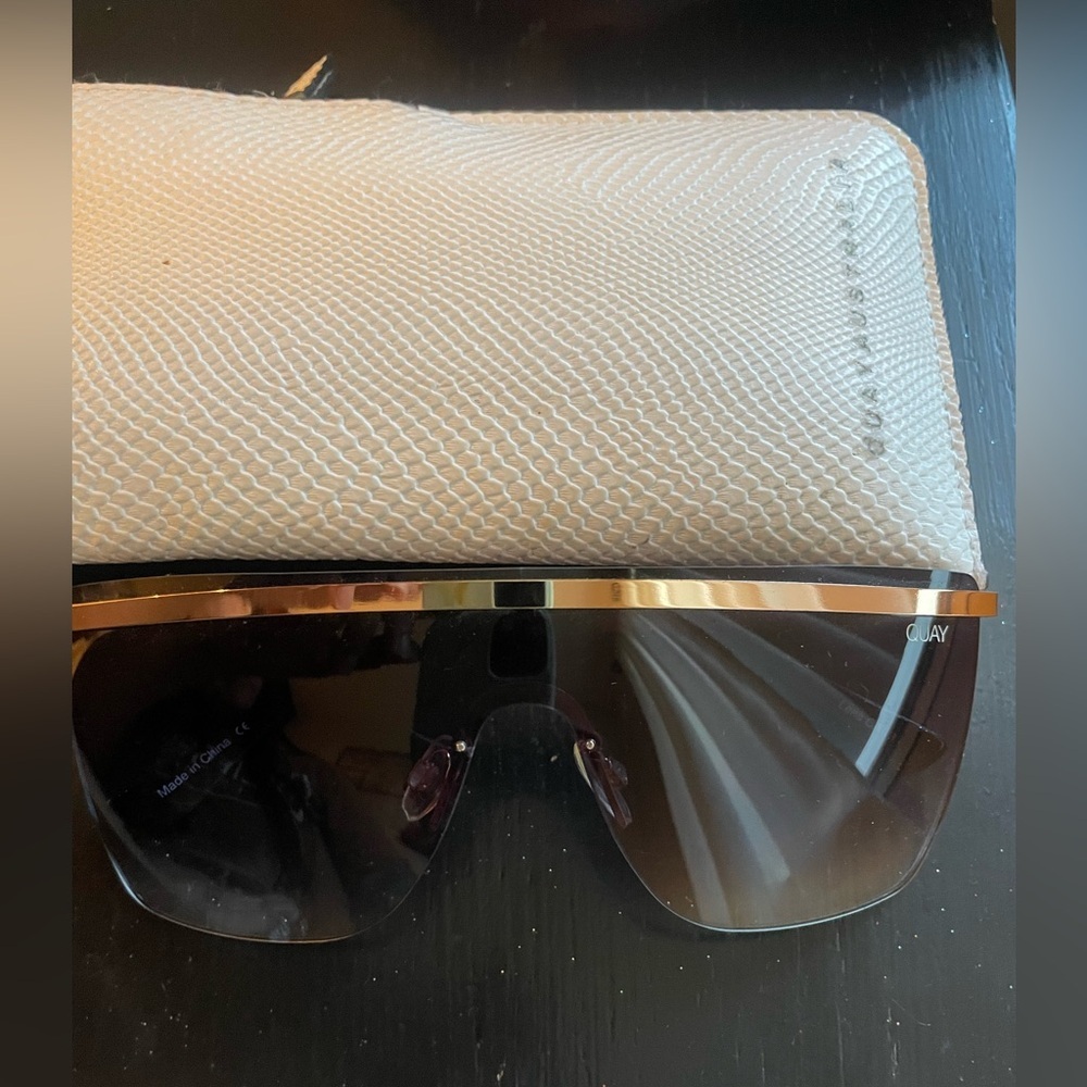 Quay Australia sunglasses - women’s pre-owned